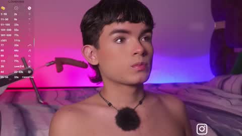 Snapshot of angelocute_ chatting on 10/31/25, 03:18 Angelo I work from home this is my room online show from 10/31/25, 03:18