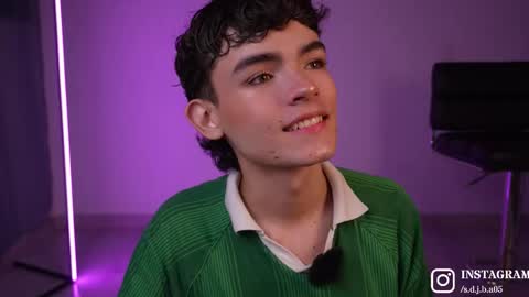 Snapshot of angelocute_ chatting on 02/28/26, 04:13 Angelo I work from home this is my room online show from 02/28/26, 04:13