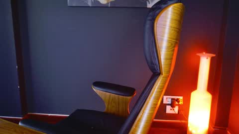 Snapshot of angeloeric chatting on 01/28/25, 10:45 BlackWolf online show from 01/28/25, 10:45