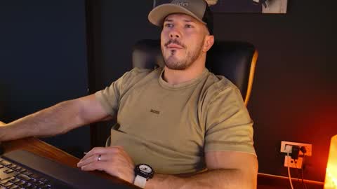 Snapshot of angeloeric chatting on 10/30/25, 02:18 BlackWolf online show from 10/30/25, 02:18