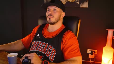 Snapshot of angeloeric chatting on 11/11/25, 12:16 BlackWolf online show from 11/11/25, 12:16