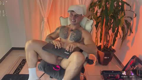 Angelo Ferro online show from 12/18/25, 05:02