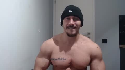 Snapshot of angelofit chatting on 01/18/25, 03:16 ------- SEX SHOW WITH GUYS AND GIRLS MUSCLE SHOW online show from 01/18/25, 03:16