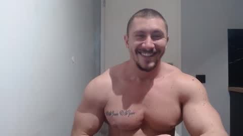 Snapshot of angelofit chatting on 03/10/25, 05:50 ------- SEX SHOW WITH GUYS AND GIRLS MUSCLE SHOW online show from 03/10/25, 05:50