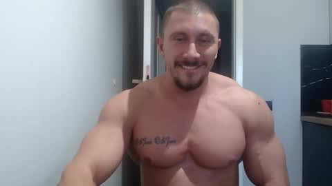 Snapshot of angelofit chatting on 09/28/25, 02:11 ------- SEX SHOW WITH GUYS AND GIRLS MUSCLE SHOW online show from 09/28/25, 02:11