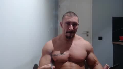Snapshot of angelofit chatting on 10/15/25, 05:24 ------- SEX SHOW WITH GUYS AND GIRLS MUSCLE SHOW online show from 10/15/25, 05:24