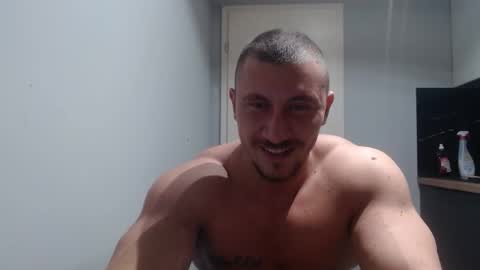 Snapshot of angelofit chatting on 12/15/25, 02:43 ------- SEX SHOW WITH GUYS AND GIRLS MUSCLE SHOW online show from 12/15/25, 02:43
