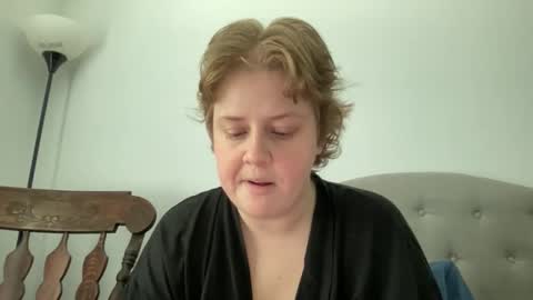 Snapshot of angeloflight273360 chatting on 05/03/26, 07:31 Angel of Light online show from 05/03/26, 07:31