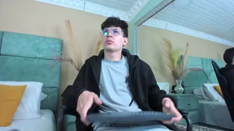 Snapshot of angelograsso chatting on 07/13/26, 01:47 angelo online show from 07/13/26, 01:47