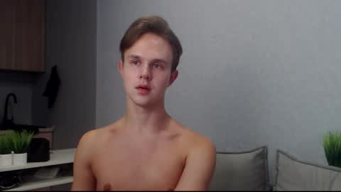 Angel online show from 09/27/25, 10:31