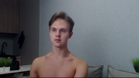 Angel online show from 09/28/25, 07:08