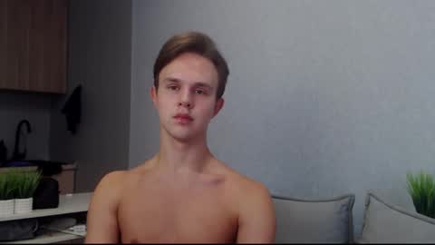 Angel online show from 10/06/25, 08:56