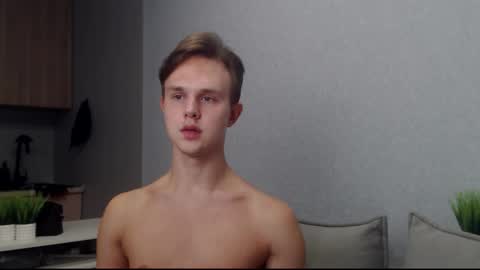 Angel online show from 10/10/25, 01:32