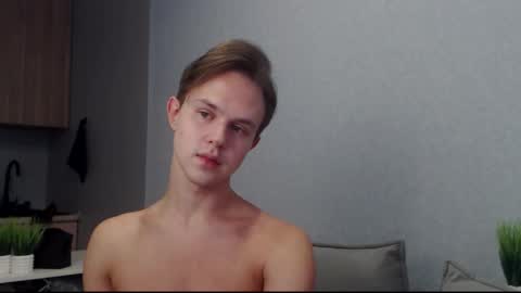 Angel online show from 10/17/25, 09:23