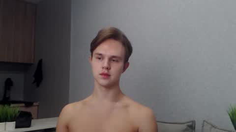 Angel online show from 11/04/25, 09:08