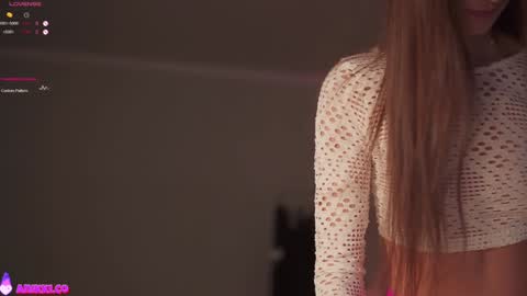 Nikki online show from 11/23/25, 01:44