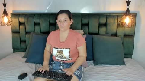 ANGIE online show from 02/09/25, 01:25