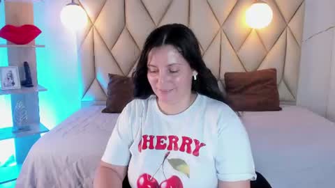 ANGIE online show from 07/08/26, 02:32