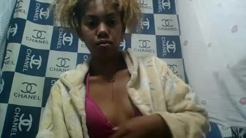 Snapshot of angeltta69 chatting on 07/12/26, 09:17 angeltta69 online show from 07/12/26, 09:17