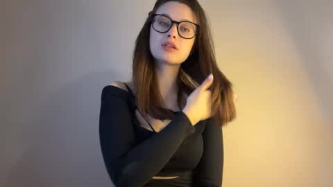 Snapshot of angelwhisper56 chatting on 10/07/25, 10:56 Lisa online show from 10/07/25, 10:56