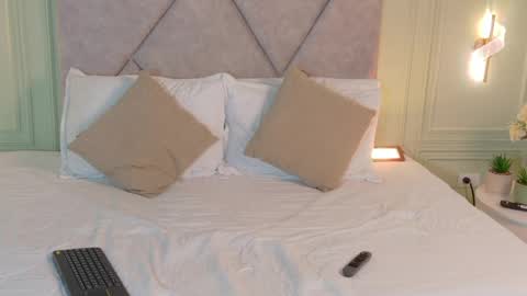 angely_perry online show from 04/16/26, 04:46