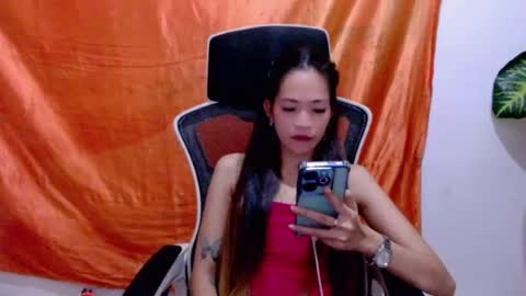 Snapshot of angelyn_slim chatting on 07/16/26, 11:44 angelyn_slim online show from 07/16/26, 11:44