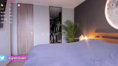 Snapshot of angie_mcqueen chatting on 02/15/25, 01:27 angie online show from 02/15/25, 01:27