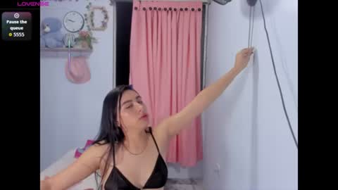 angieee nature online show from 08/04/26, 02:48