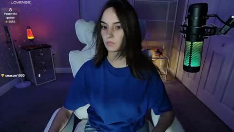 Angie Fae online show from 04/21/26, 01:42