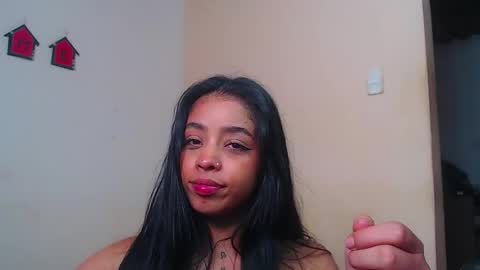 Snapshot of angielee01 chatting on 01/21/25, 02:05 Angie y Andres online show from 01/21/25, 02:05