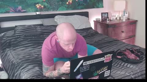 Snapshot of anglz017 chatting on 02/24/25, 10:03 Anglz017 online show from 02/24/25, 10:03