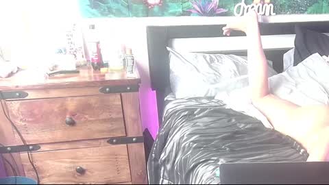 Snapshot of anglz017 chatting on 03/09/25, 08:31 Anglz017 online show from 03/09/25, 08:31