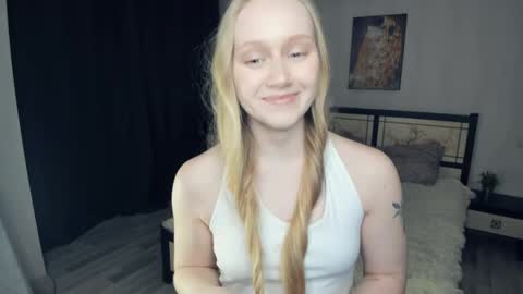 Violet online show from 04/03/26, 07:45