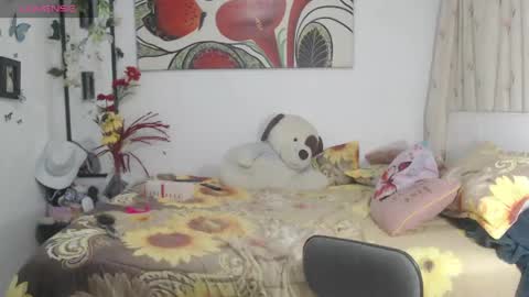 Snapshot of anii_mantilla chatting on 06/07/26, 12:48 Anii Mantilla online show from 06/07/26, 12:48