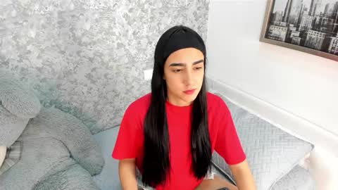 anika_h online show from 03/15/26, 12:11