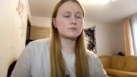 Anika online show from 10/08/25, 05:05