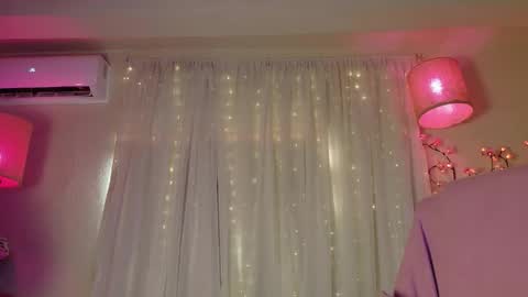 Anisahade online show from 04/18/26, 08:31