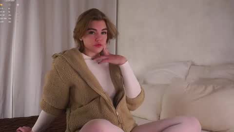 AnishaVivo online show from 01/16/26, 12:20