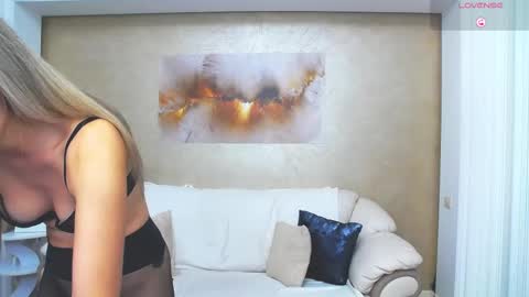 Snapshot of anissalogan chatting on 11/10/25, 10:03 my name is Ani online show from 11/10/25, 10:03