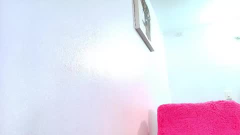 ana independent model online show from 05/03/26, 06:30