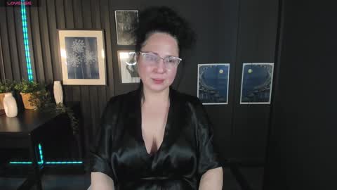 Anita online show from 01/04/25, 04:54