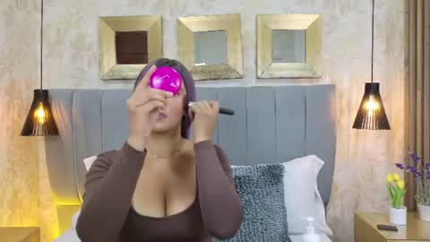 Dania Lpez online show from 07/10/26, 12:19