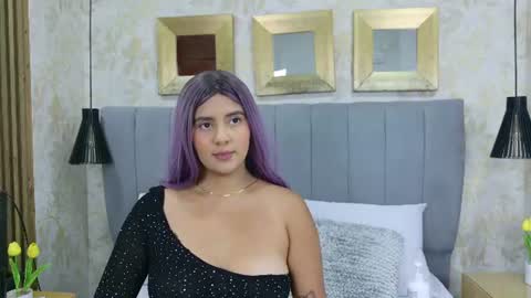 Dania Lpez online show from 07/15/26, 12:21