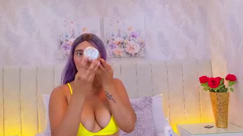 Dania Lpez online show from 07/16/26, 12:33
