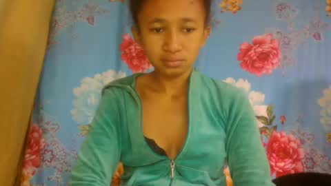 Snapshot of anitaazzh chatting on 06/24/26, 05:28 anitaazzh online show from 06/24/26, 05:28