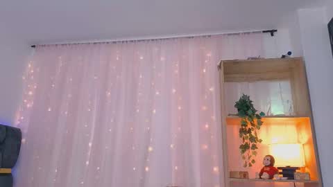 anitaglow online show from 09/28/25, 04:34