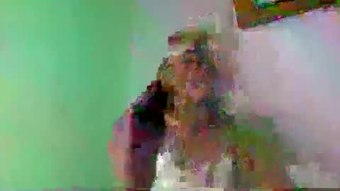 anitah01 online show from 01/08/25, 12:37