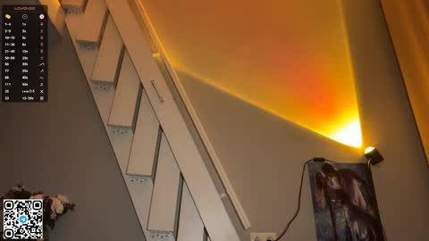 Astrid online show from 04/15/26, 07:58