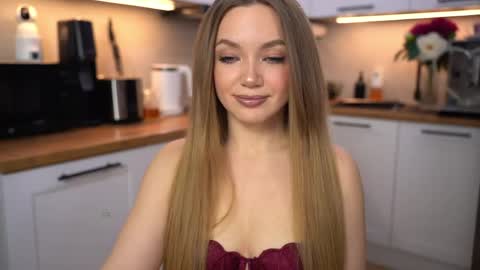 Im Anita thumb up me please its important online show from 04/17/26, 05:27