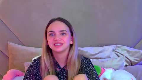 AnitaVenture online show from 10/11/25, 04:33